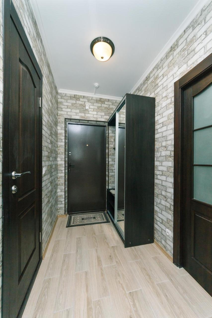 Poznyaky Apartments Patriotika Kiev Exterior photo